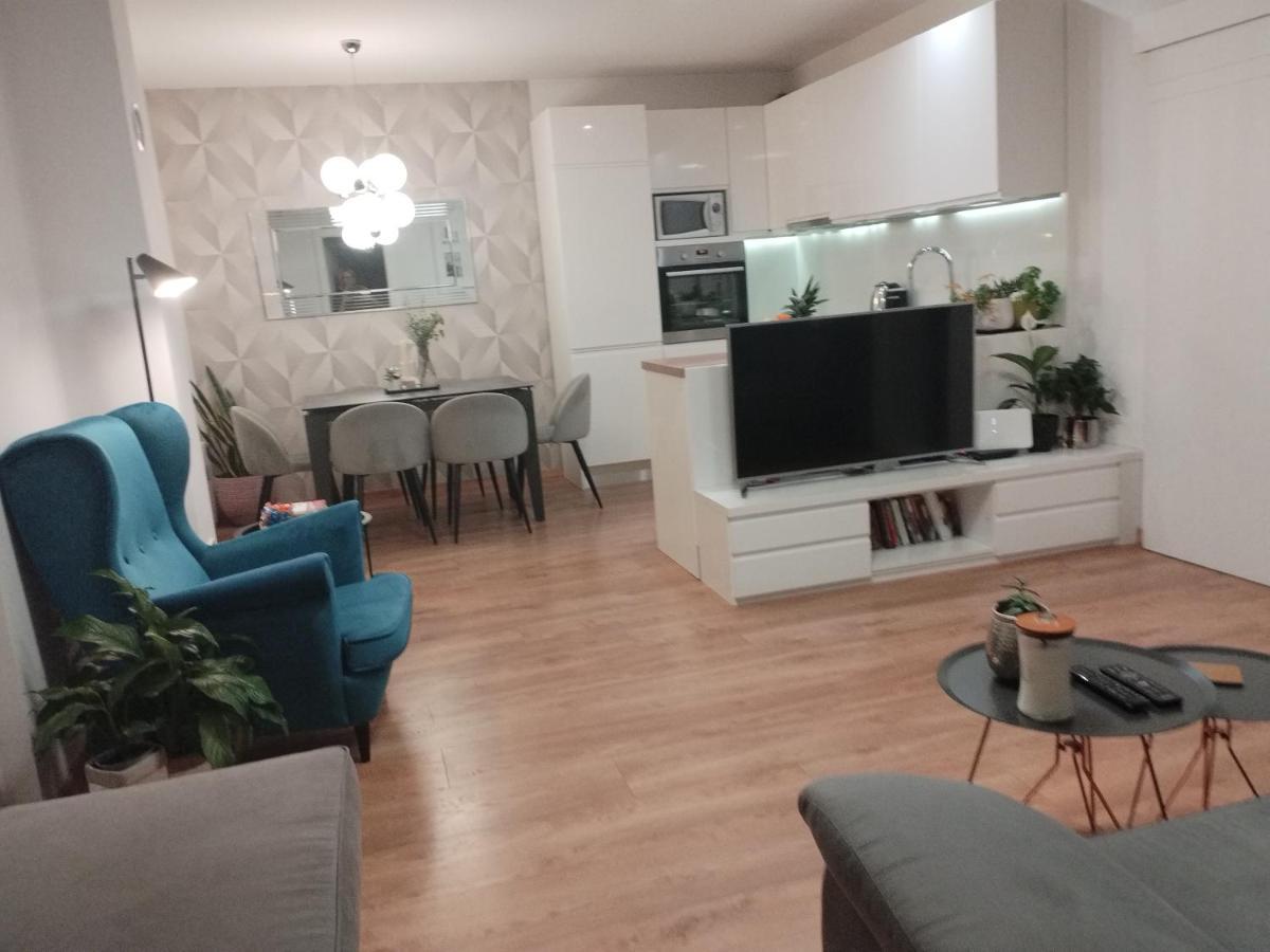 Apartmani Leo-Marin Макарска Екстериор снимка